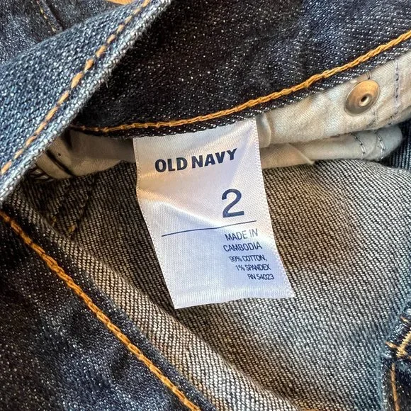 old navy - the sweetheart denim shorts - size 2 - Picture 3 of 5